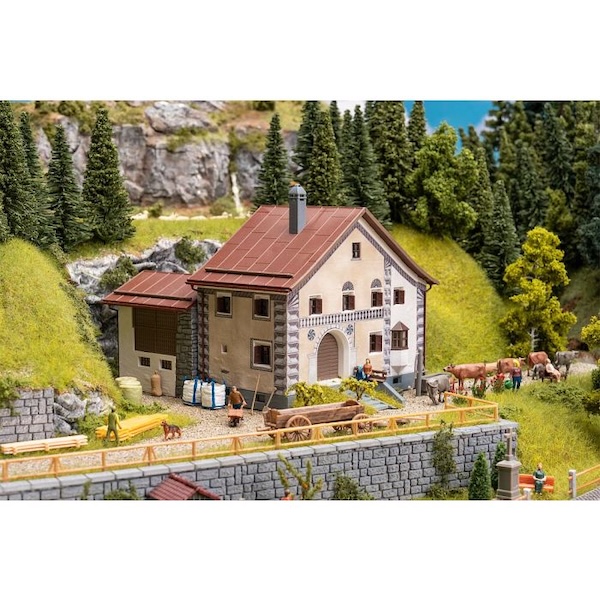 H0 Bündnerhaus Filmkulisse Schellen Ursli