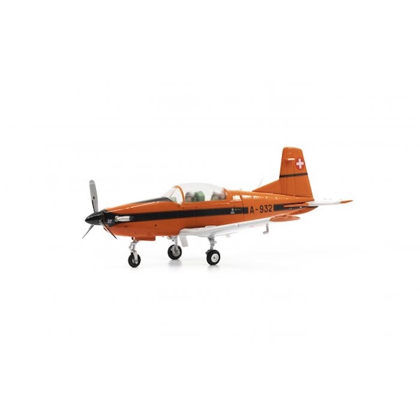 1/72 PC-7 Pilatus PC-7 A-932 Orange