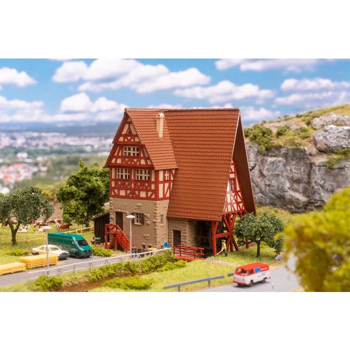 N Aumühle mit Mühlrad