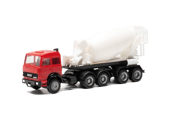 1/87 Herpa Basic: Iveco Unic Betonmischer-Sattelzug, rot/weiß 