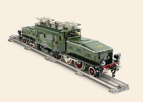 Krupp flatbed truck w.front w