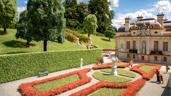 H0,N Modellhecke Hoch  hellgrün