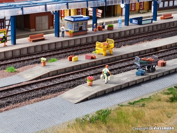 H0 Gep&amp;#228;ckbahnsteig, sechsteil