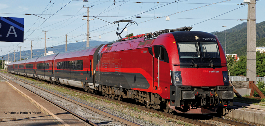 H0 AC Zugset Railjet Rh1216 + 3 Wagen ÖBB V