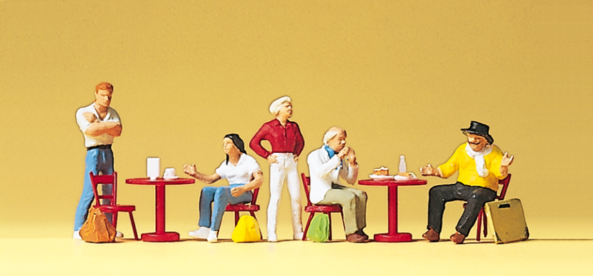 1:87  Studenten mit Künstler im Strassencafe