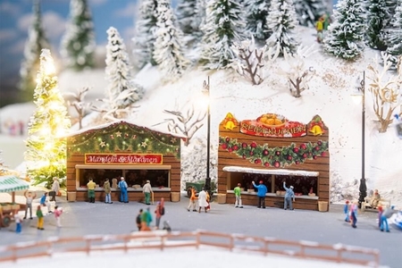N 2 Weihnachts Marktbuden