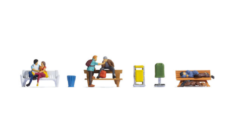 H0 Menschen auf Bänken