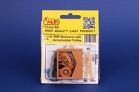 1/48 RAF Mechanic with Accumulator Trolley