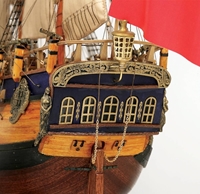 1/54 HMS Endeavour Standmodellbausatz