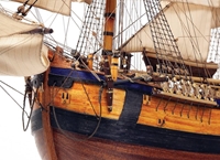 1/54 HMS Endeavour Standmodellbausatz
