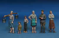 1/35 Soviet Villagers