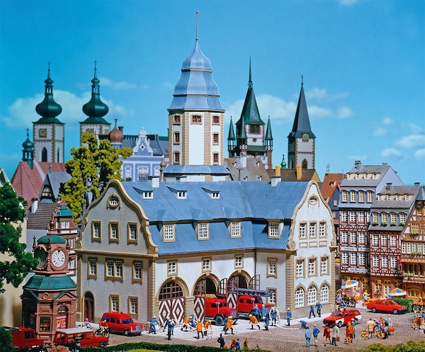H0 Rathaus mit Feuerwache