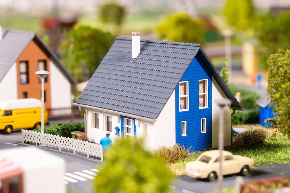 N Einfamilienhaus blau