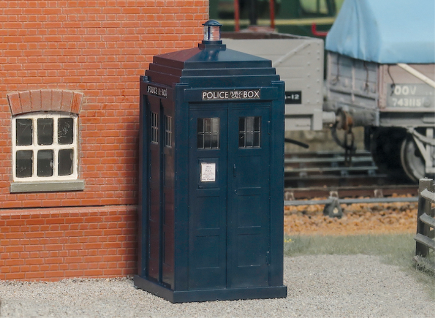 0 0 Police Telephone Box, 2