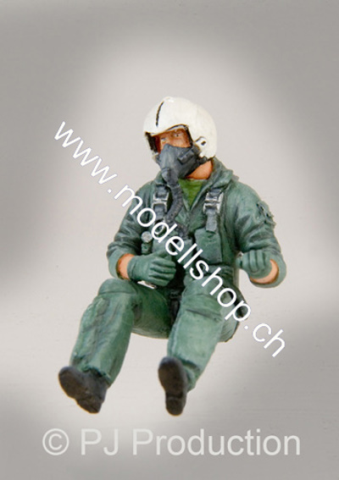1/32 US Navy pilot seated in a/c (80&amp;#39;-90&amp;#39;)