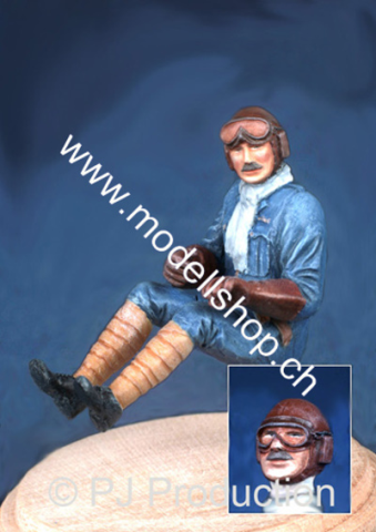 1/32 British pilot seated in a/c (WW1)