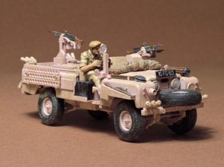 1/35 Brit.Landrover Pink Panther