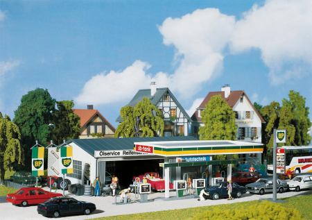 H0 Tankstelle m/Servicegebaeude