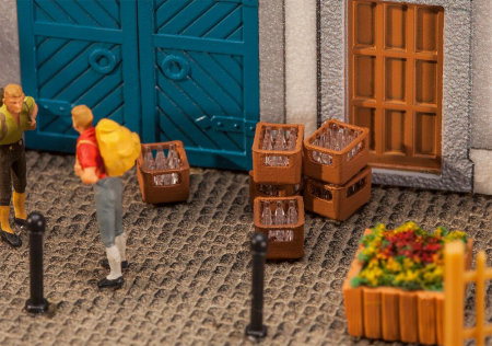 H0 4 Sprudelk&#228;sten mit Flaschen