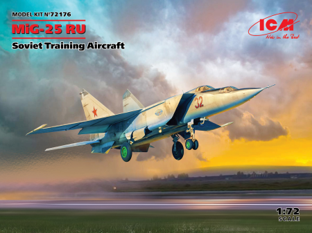 1/72    MiG-25 RU Foxbat