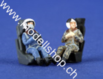 1/72 Russian pilots seated in a/c (Mig 21. 29. Sukhoi....) - 2 figures