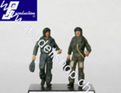 1/72 RAF pilots standing (90') - 2 figures