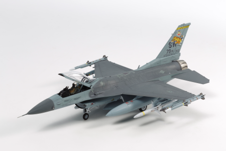 1/72 Lockheed Martin F-16 CJ Fighting Falcon