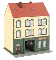 H0 Stadthaus mit Modellbaugesch&amp;#228;ft