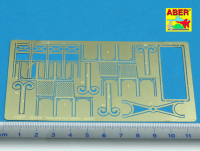1/35 Table &amp; four chairs type A