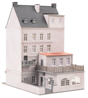 H0 Stadthaus mit Reparaturwerksta