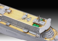 1/400 Queen Mary 2 PLATINUM Edition