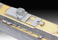 1/400 Queen Mary 2 PLATINUM Edition