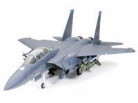 1/32 F-15E Strike Eagle Bunker Buster