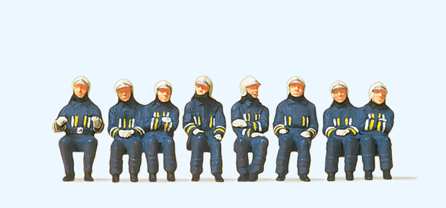 1:87  Feuerwehrmänner in moderner Einsatzkleid.