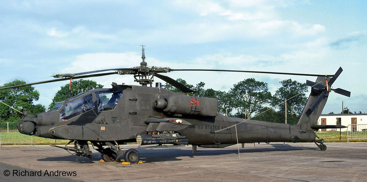 1/100 AH-64A Apache